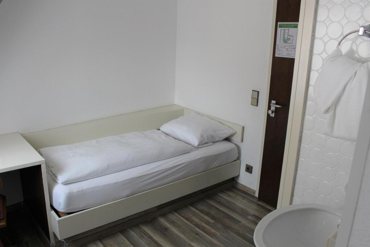 Hotel Ulmer Spatz Exterior foto